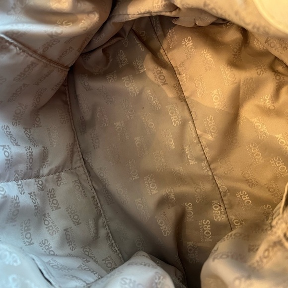 Michael Kors Portland Shoulder Bag - EUC - Picture 10 of 10